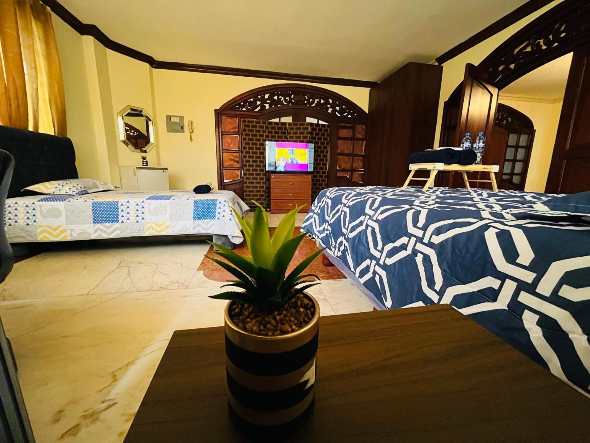 Mega Suite Junto Al San Marino Shopping Guayaquil Extérieur photo